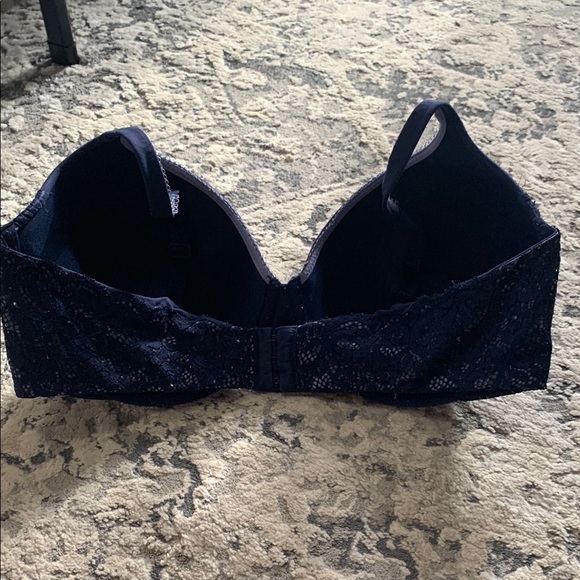 Victoria's Secret Blue Lace Trim Bra - Picture 4 of 4
